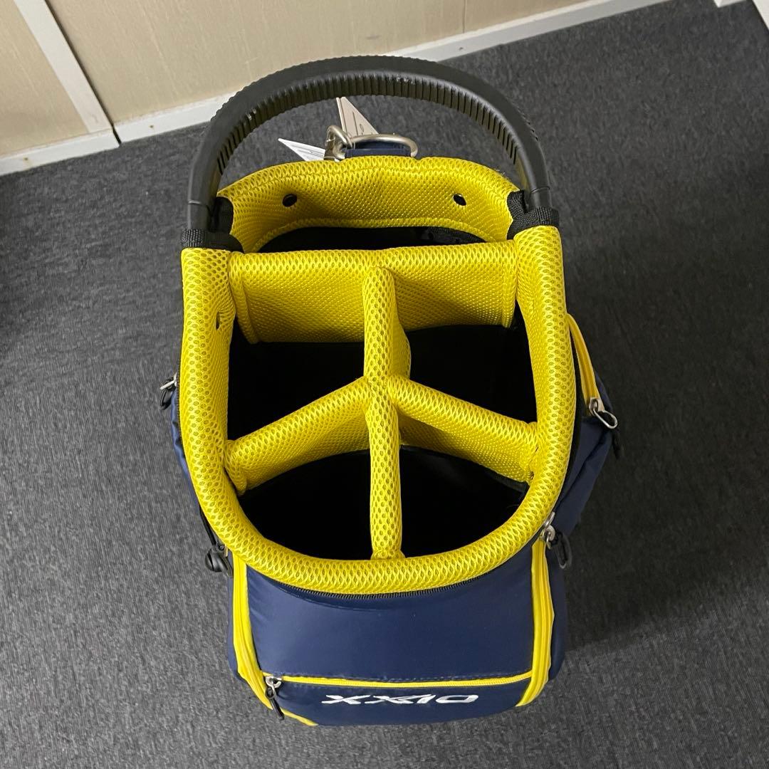 【新品】キャディバッグ 9.5型ゼクシオ GGC-21043i　ゴルフバッグ