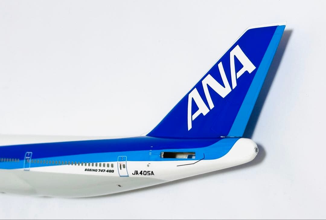 全日空商事　1/200 ANA B747-400 NH20005