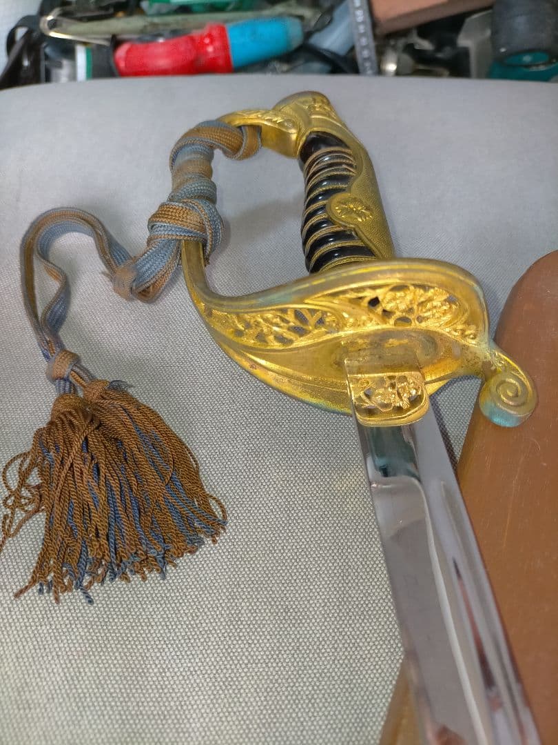 親父のサーベル 第二次世界大戦 日本軍 指揮刀 家紋 骨董 刀台 模擬刀 セット