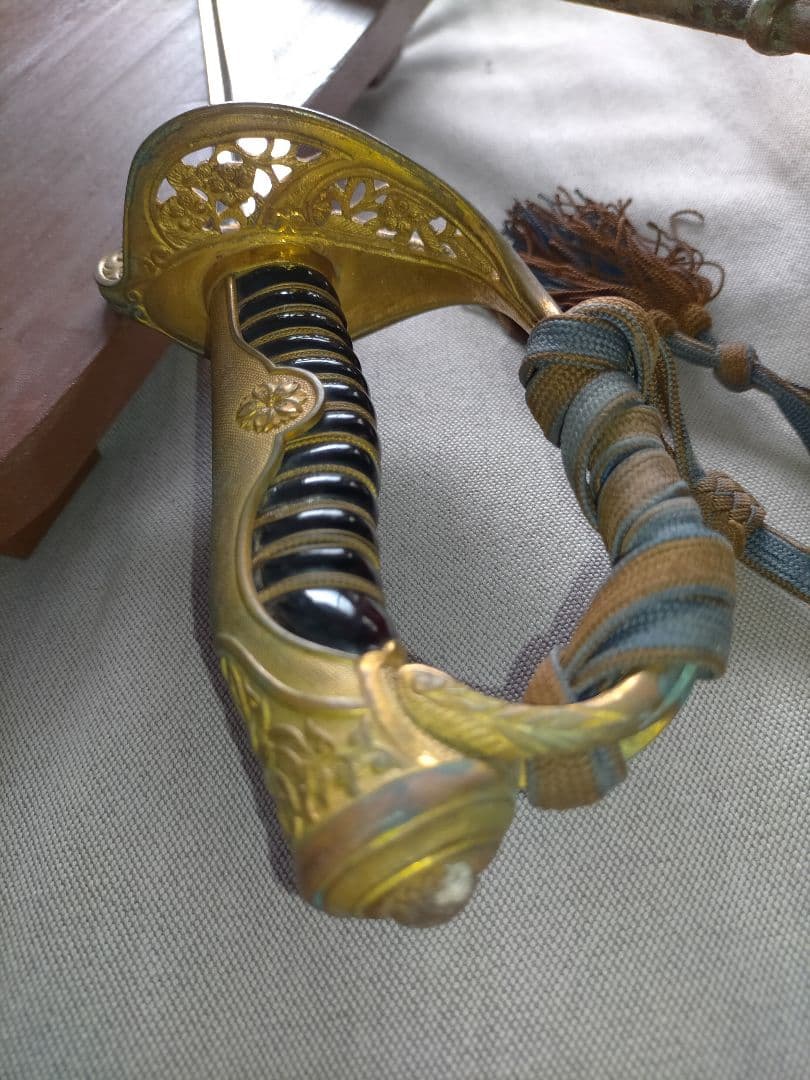 親父のサーベル 第二次世界大戦 日本軍 指揮刀 家紋 骨董 刀台 模擬刀 セット