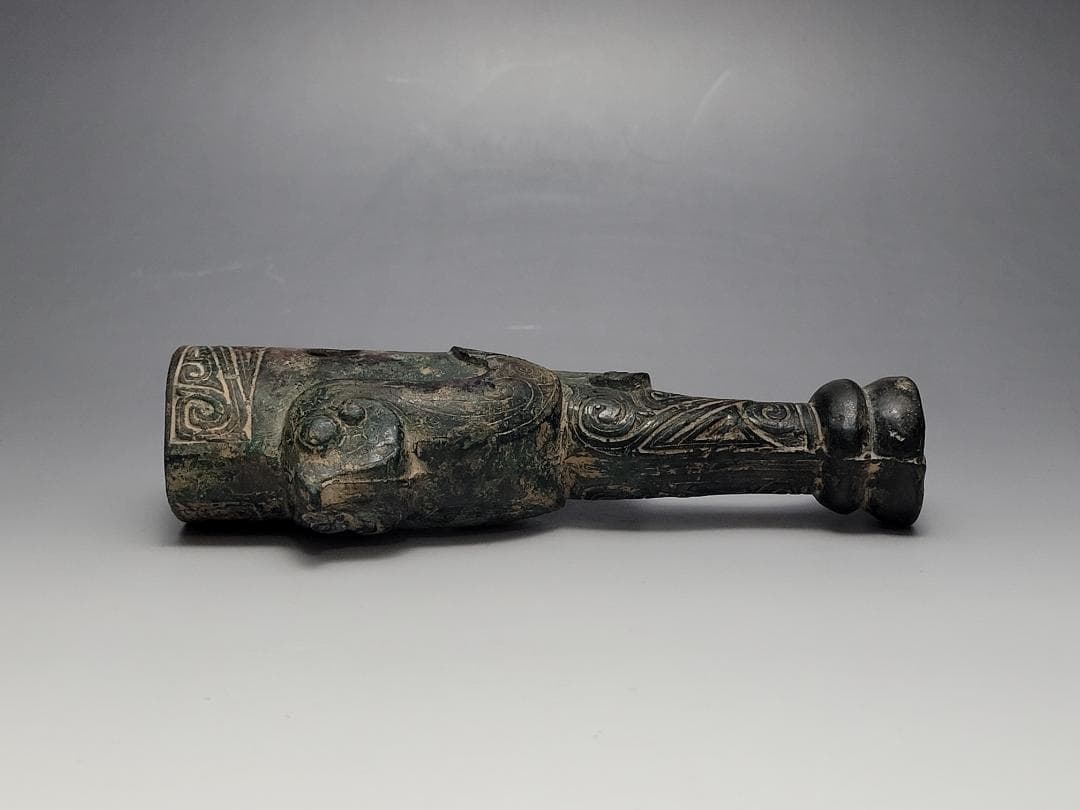 青銅製 陽刻鳥型文 刀柄 春秋戦国時代 高さ約15.7cm