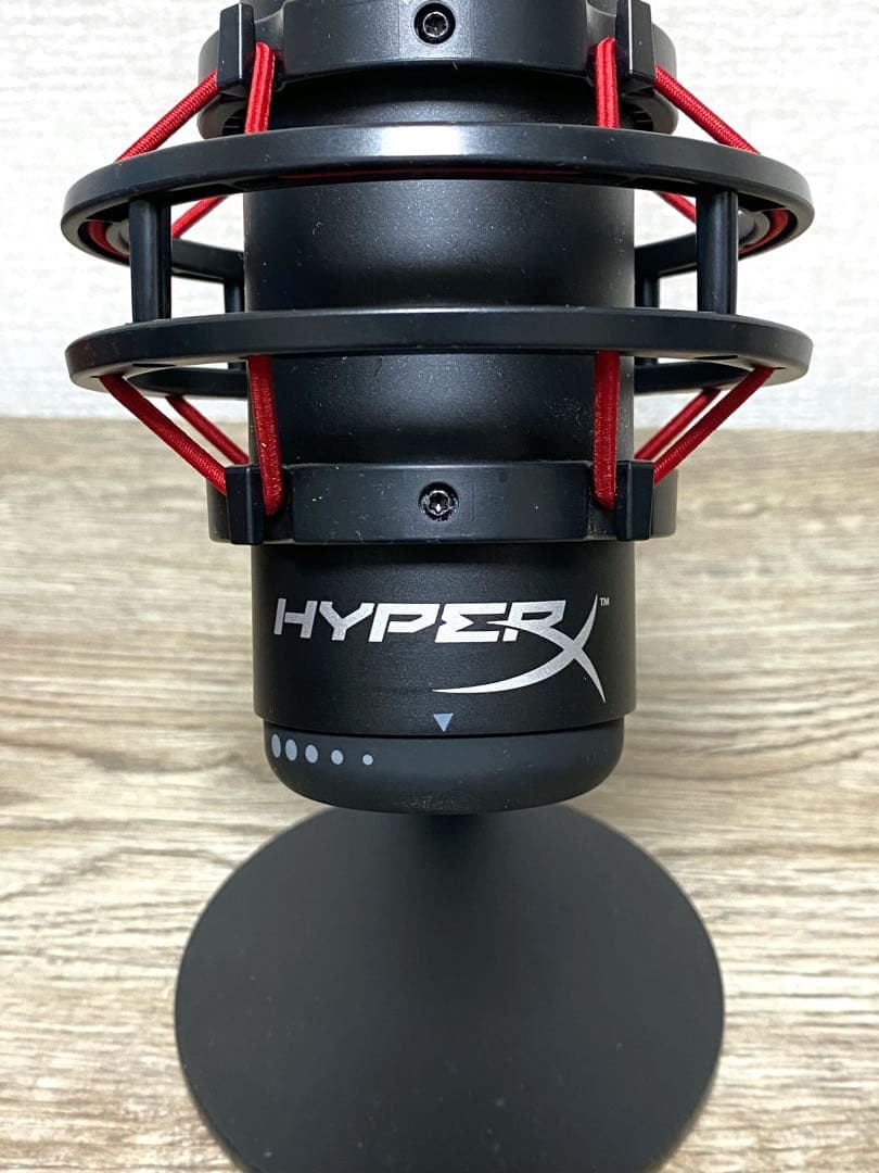 HyperX・QuadCast・USBマイク・コンデンサーマイク・赤色・黒色