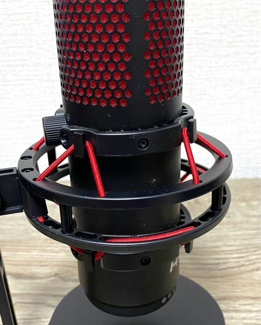 HyperX・QuadCast・USBマイク・コンデンサーマイク・赤色・黒色