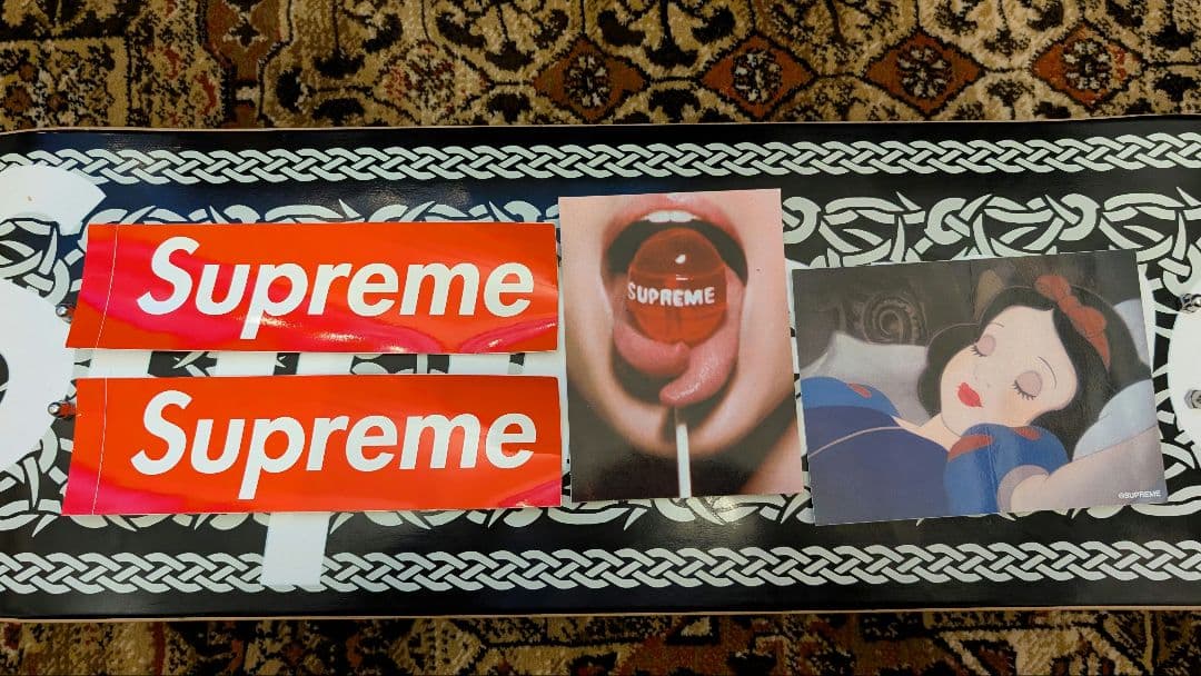 【送料無料】supreme Celtic Knot Skateboard