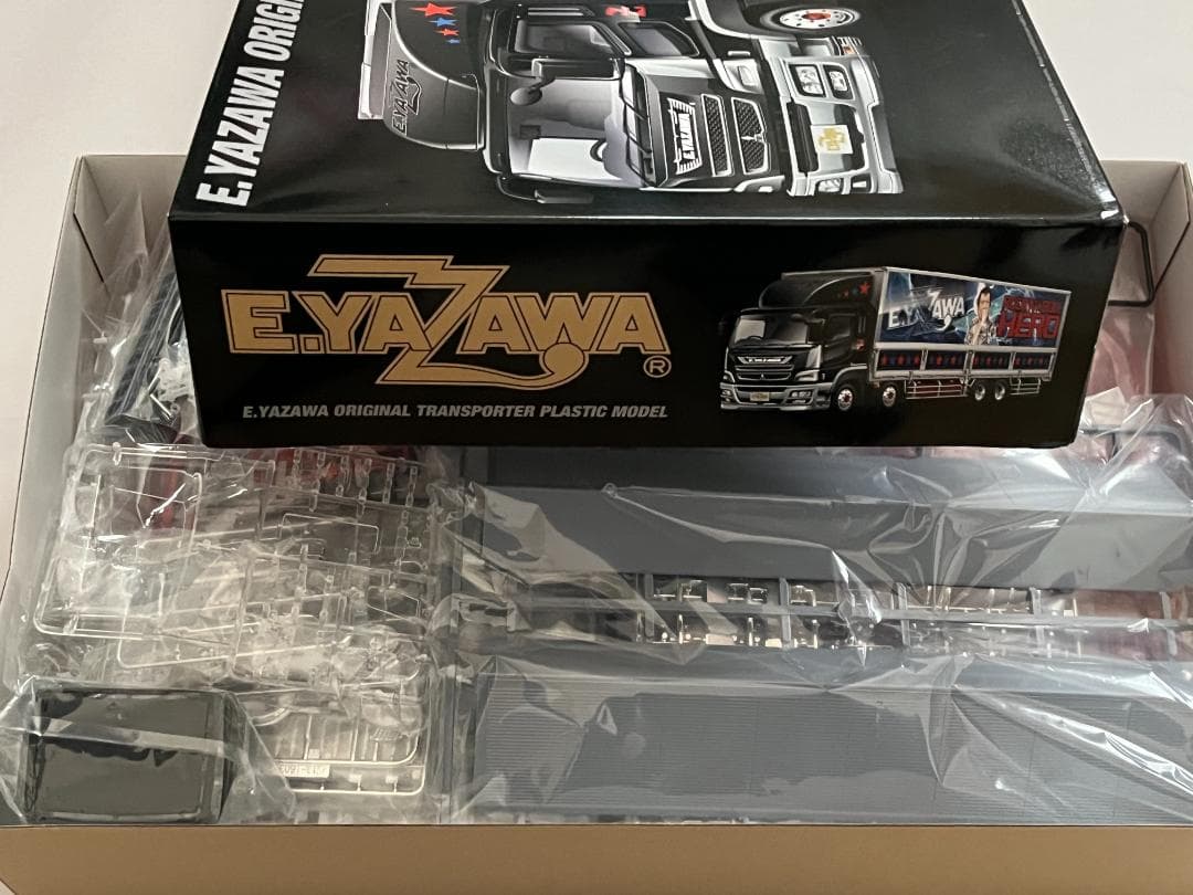 アオシマ 1/32 矢沢永吉 オリジナルトランスポーターツアートラック 未組立品