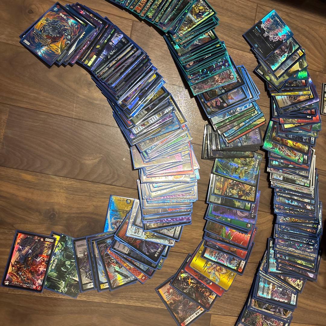 最終ヤケクソ値下げ　美品デュエマ　引退品　VR以上だけで800枚以上大量まとめ