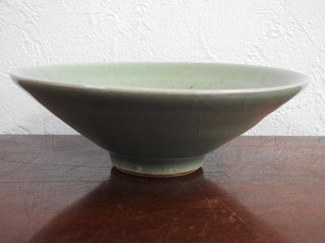 青磁　茶碗　M572