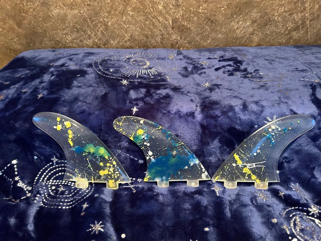 303サーフボード　makefin トライフィン