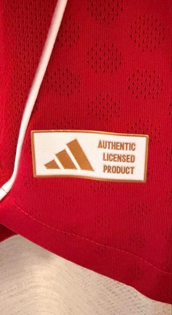 リヴァプール 25/26 オーセンティック　ユニホーム