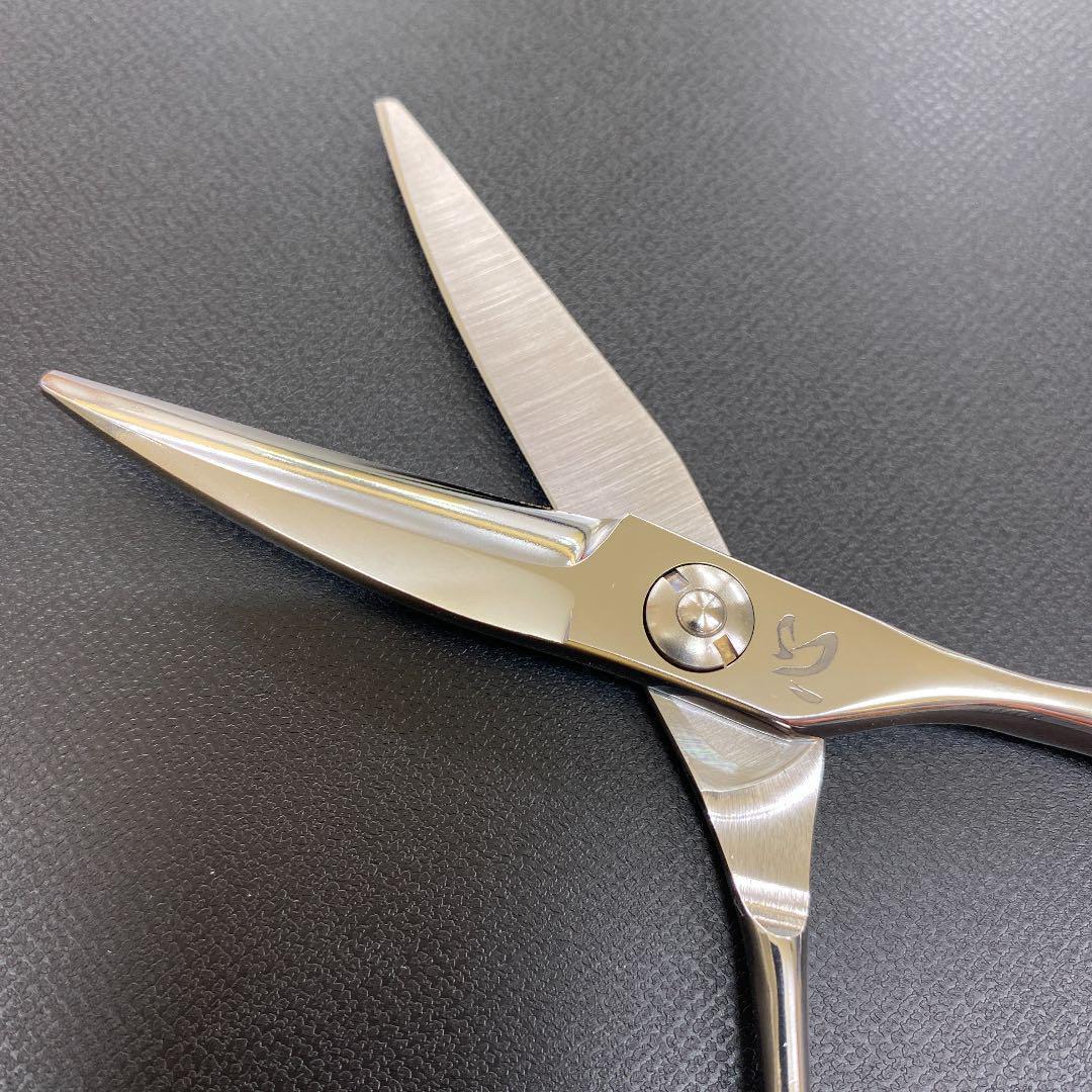 5インチシザー　おススメシザー 新品 切れ味抜群 開閉スムーズ　理美容　シザー