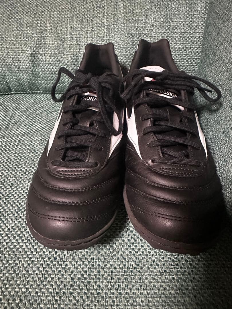 モレリア　トレーニングシューズ