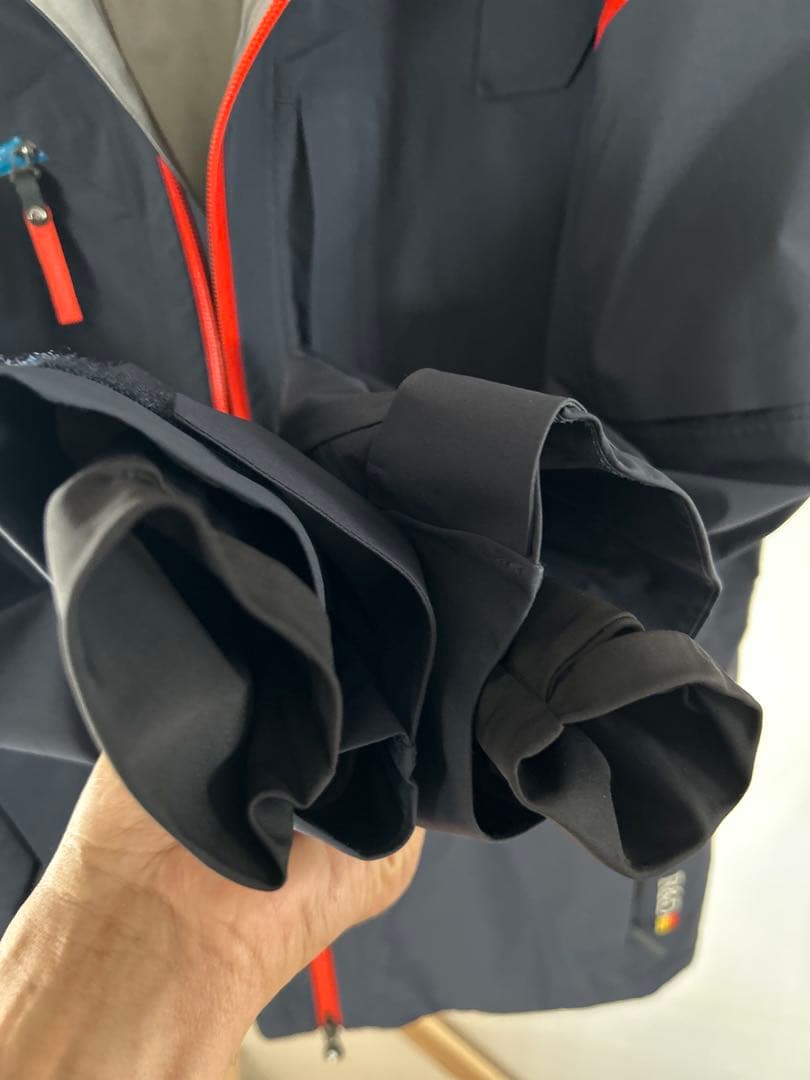 peakperformance ピークパフォーマンス　ゴアテックスジャケット美品