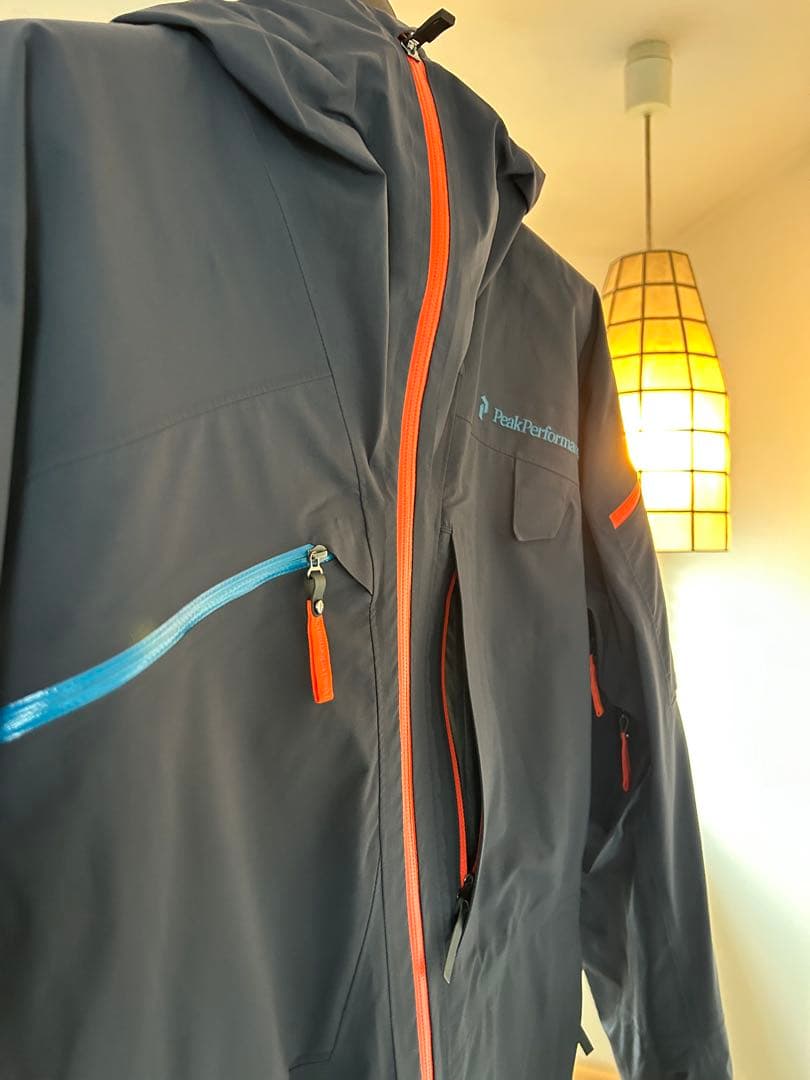 peakperformance ピークパフォーマンス　ゴアテックスジャケット美品