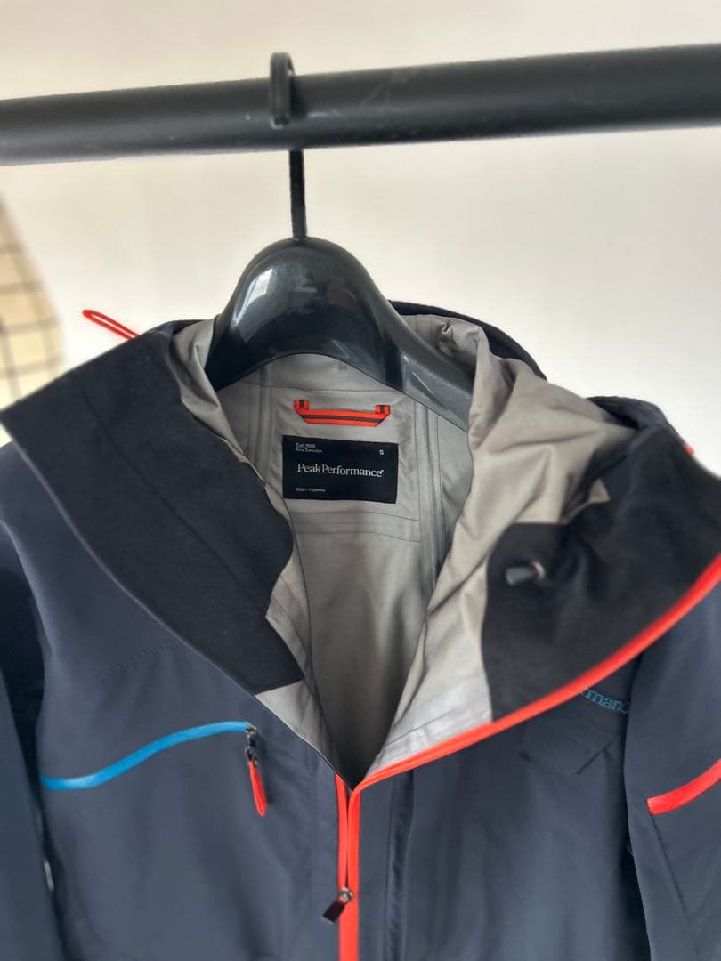 peakperformance ピークパフォーマンス　ゴアテックスジャケット美品