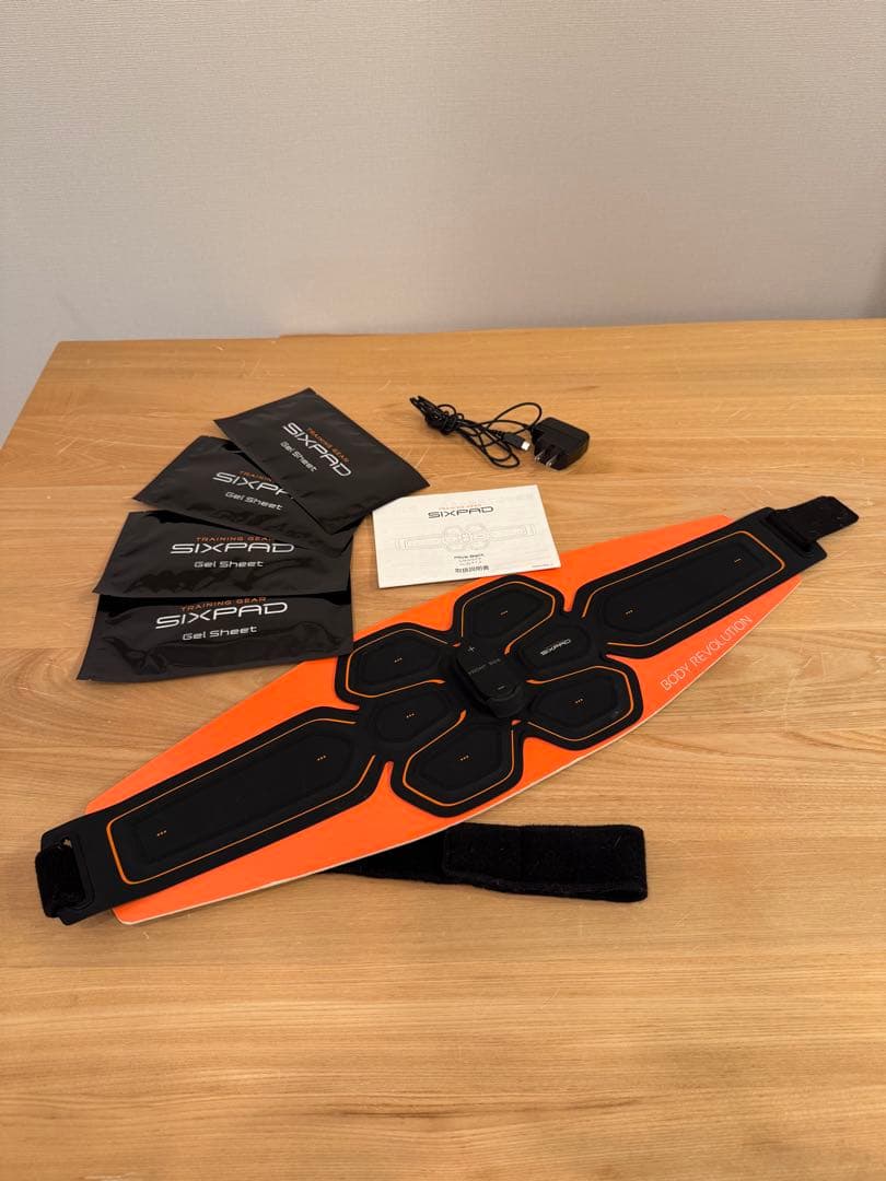 【値下げ！】SIXPAD Abs Belt ジェルシート4セット付き