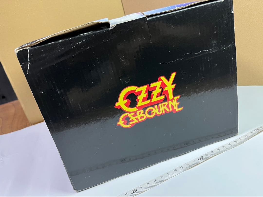 オジーオズボーン　フィギュア　ナックルボンズ社製 新品　箱に難あり