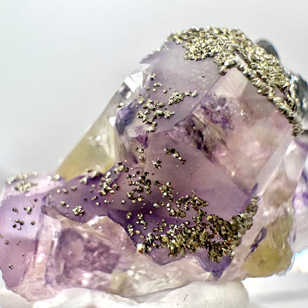 576 中国 内モンゴル産 フローライト&パイライト&クォーツ