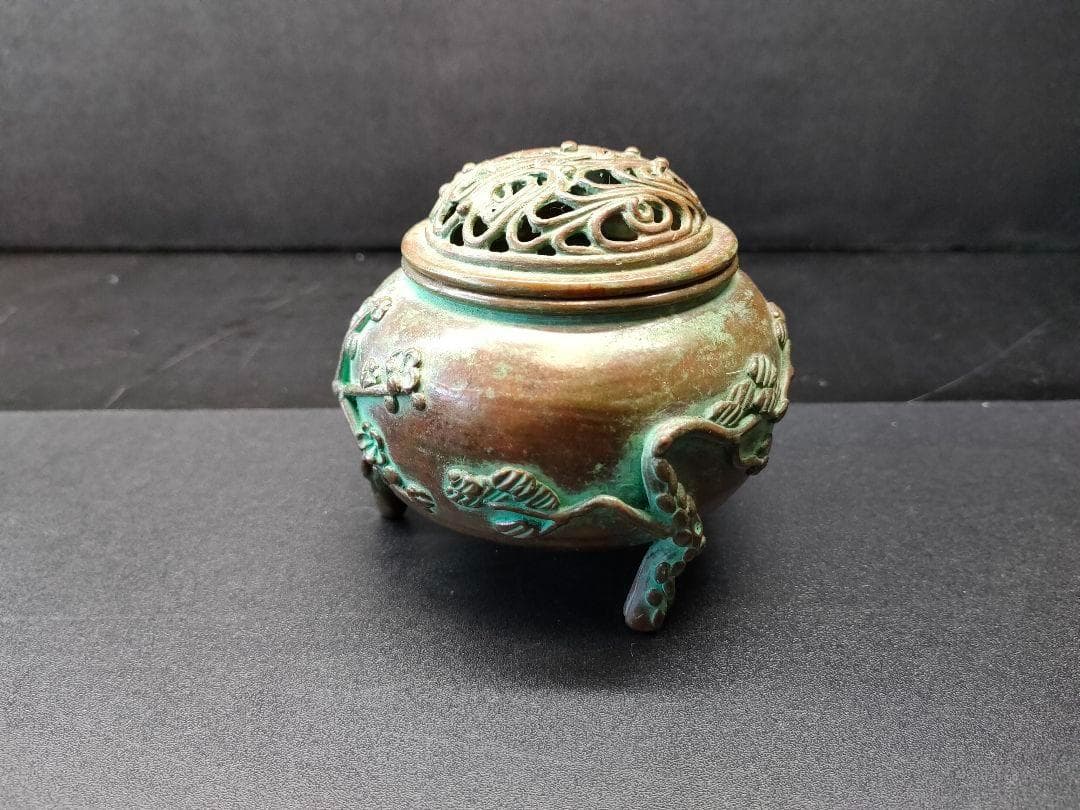 高岡銅器 香炉 須賀月芳 造 蝋型鋳銅 三友文香炉 松竹梅紋様 共箱