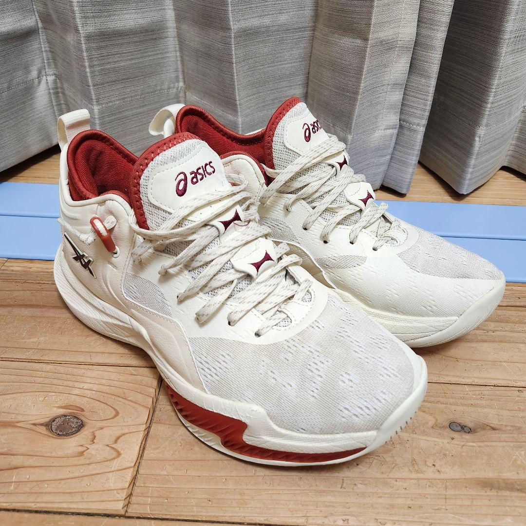 ノヴァサージ asics バスケットボールシューズ ホワイト/レッド