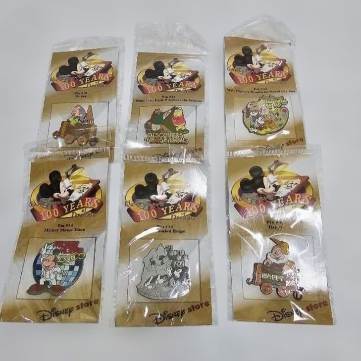 DisneyStore ウォルトディズニー生誕100周年　ピンバッジ まとめ売り