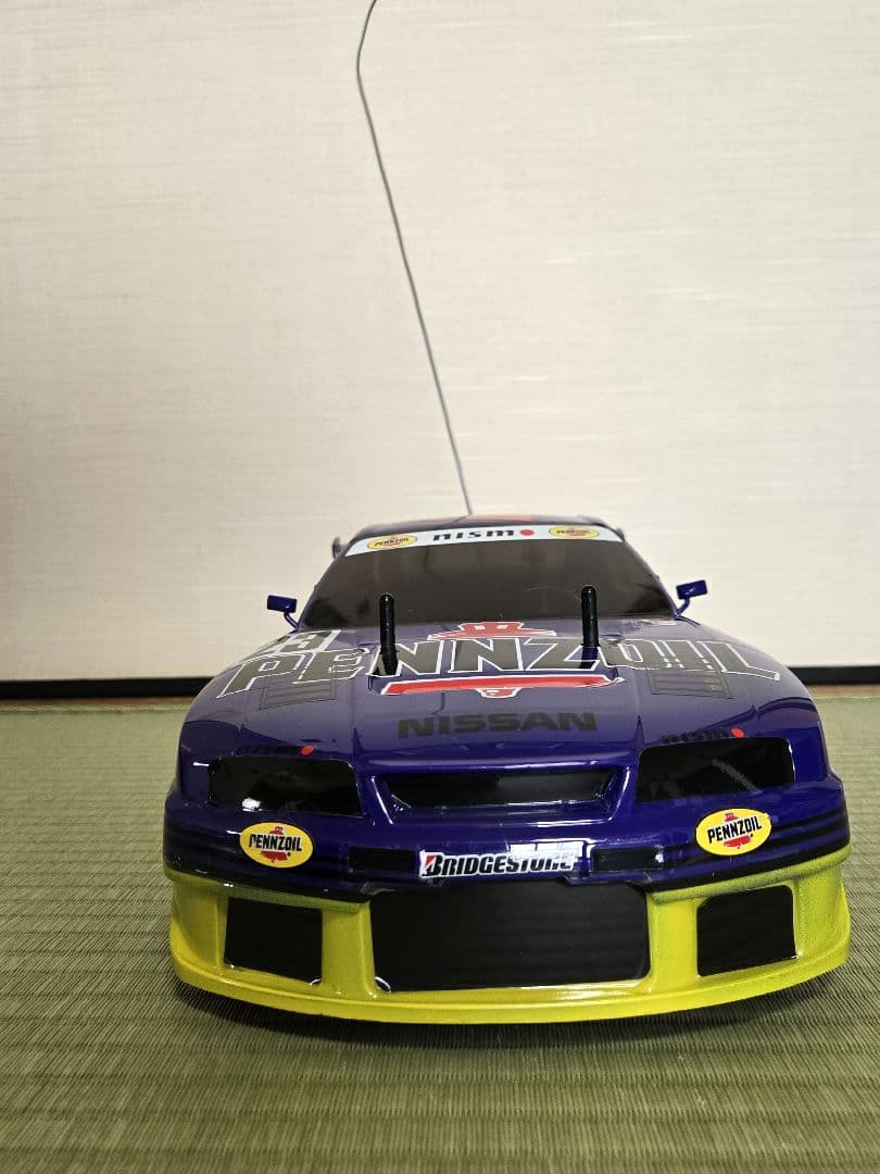 ニッサン ペンズオイル ニスモ　RCカー ボディ1/10、シャーシ、プロポ付き、