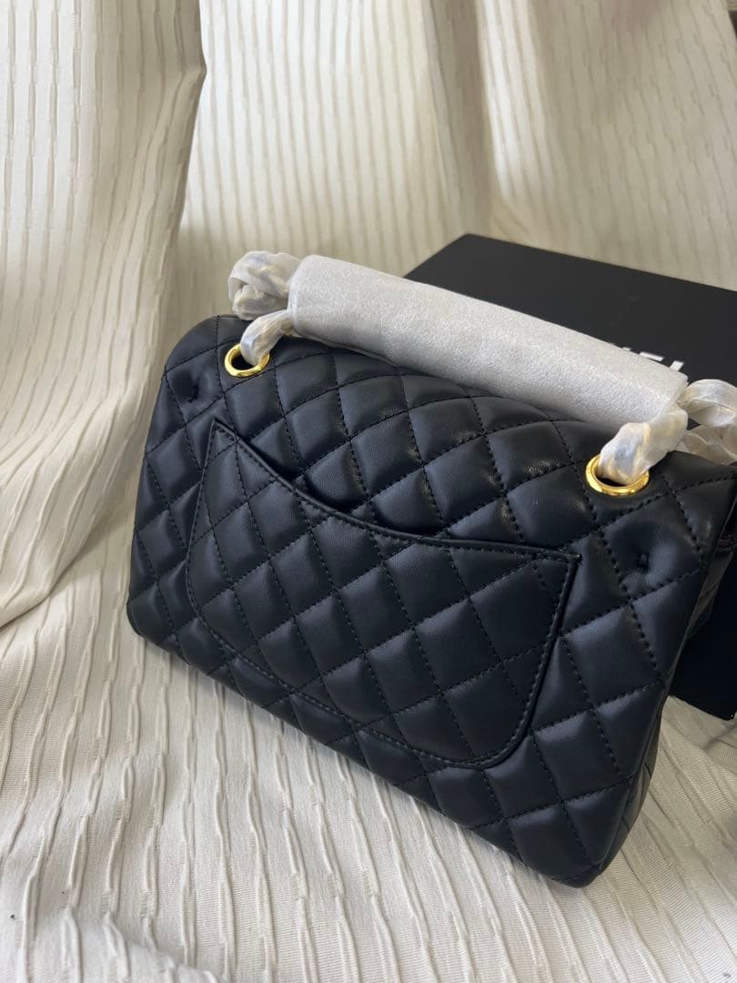 CHANELブラックチェーンバック　ノベルティ