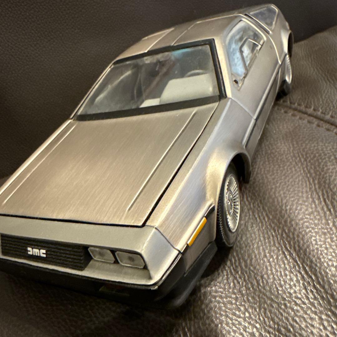 1/18ミニカー　DE LOREAN LK 1981