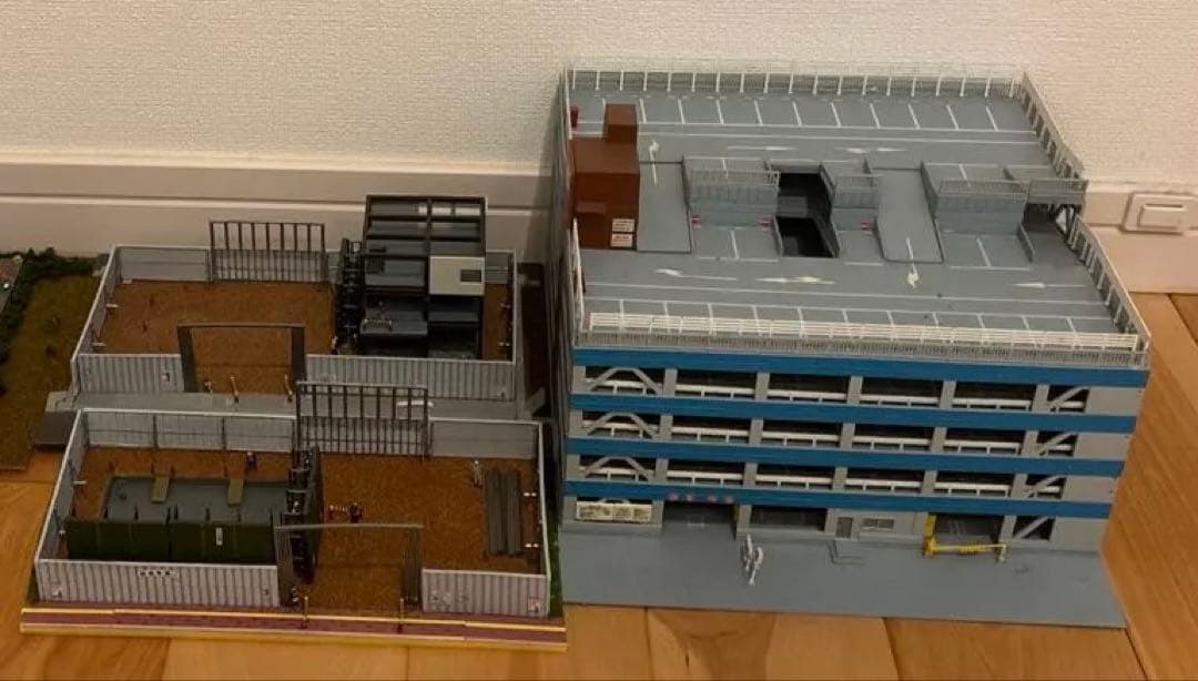 立体駐車場他　鉄道模型　Nゲージ　ジオラマ解体品
