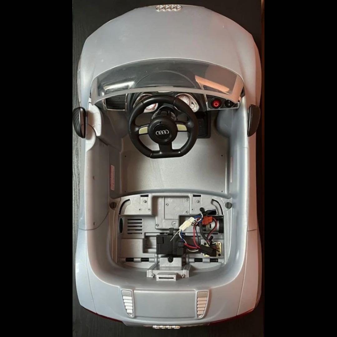 【動作確認済】アウディ 充電式　電動乗用車 Audi R8 Spyder