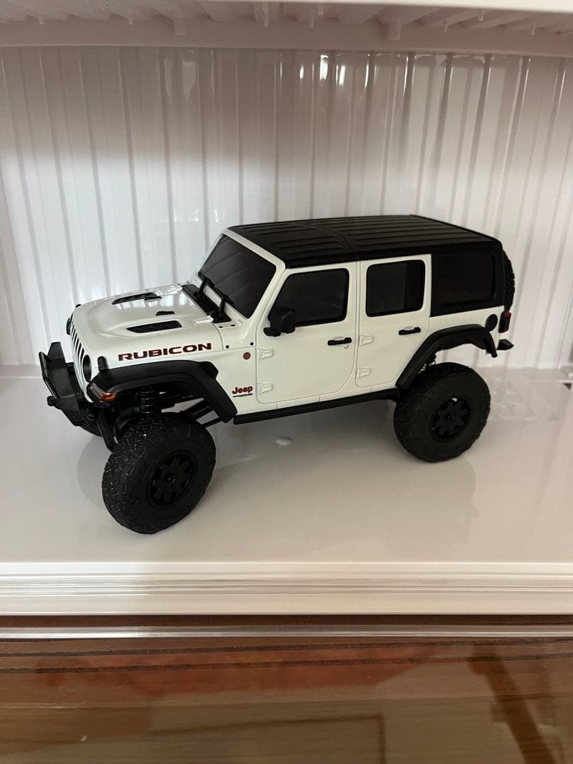 ミニッツ　4×4 ディスプレイケース付き