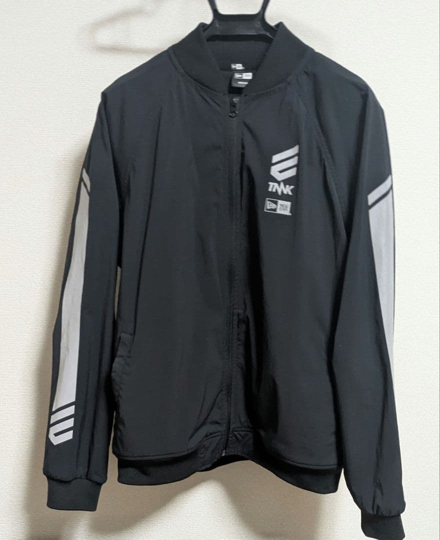 ボンバージャケット