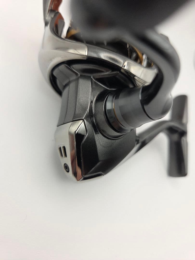 SHIMANO TWIN POWER C2000S スピニングリール