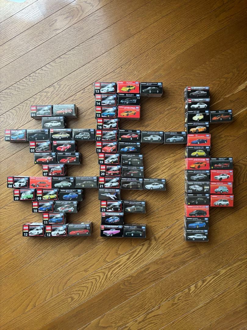 トミカプレミアム72台まとめ売り　希少品あり
