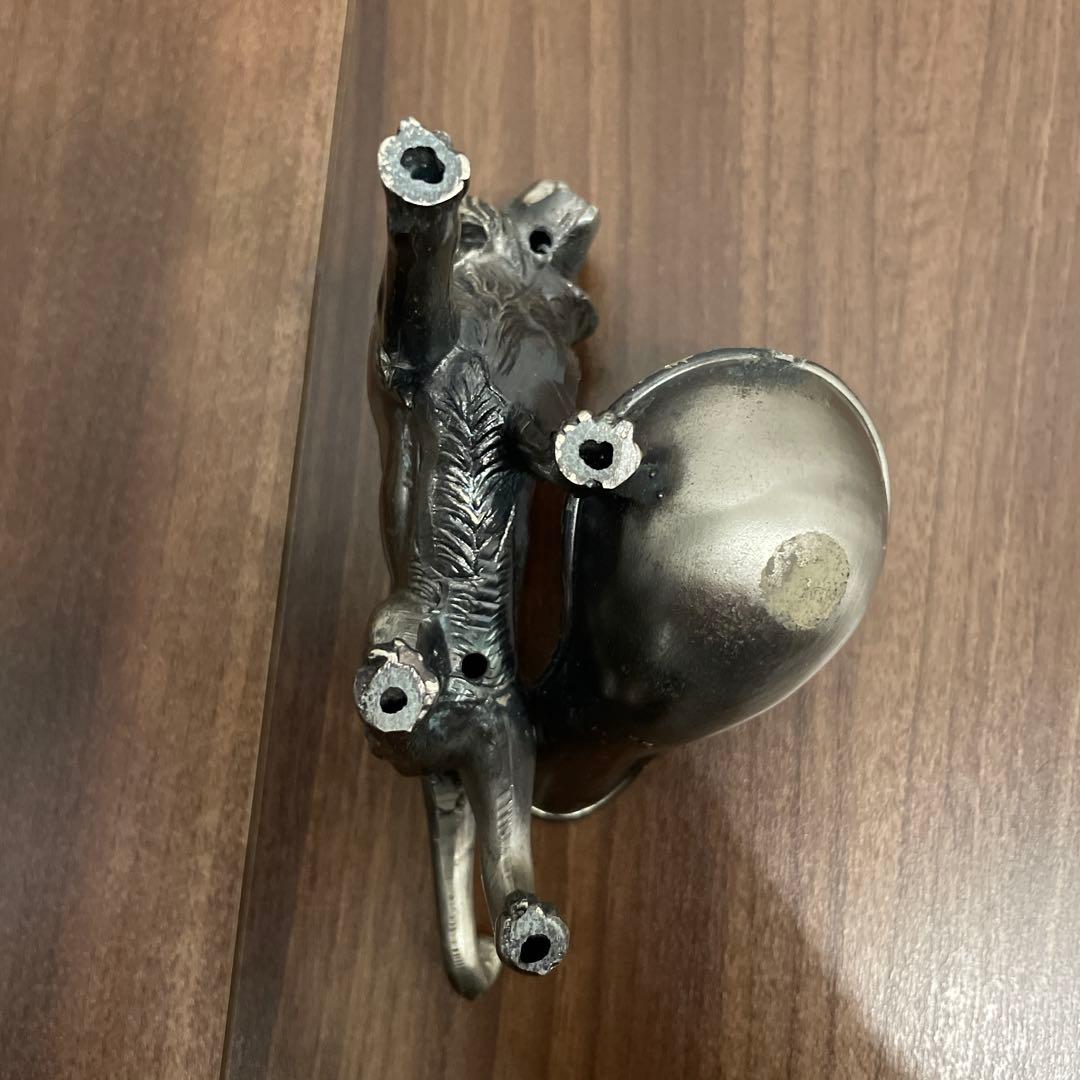 ライオン型金属　パイプ置き