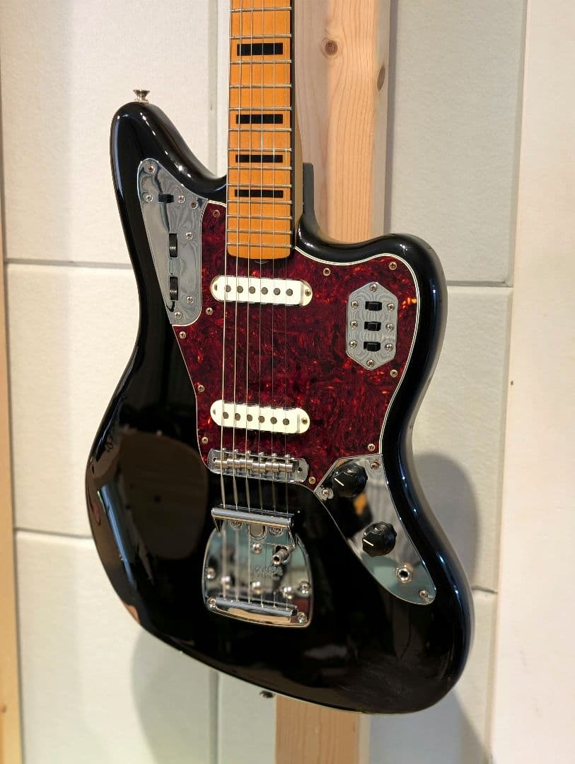 Fender Vintera II 70s Jaguar　フェンダー