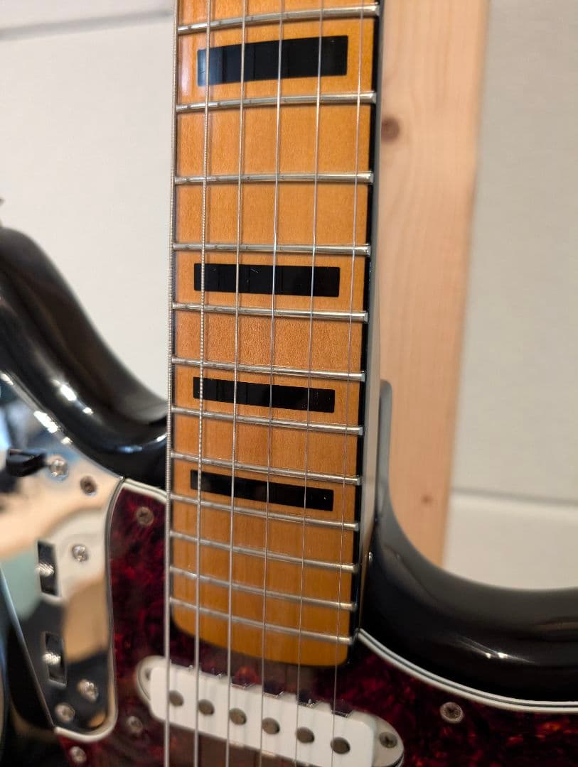 Fender Vintera II 70s Jaguar　フェンダー