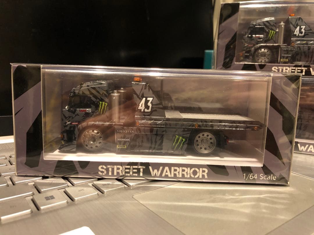 STREET WEAPON ケンブロック モンスター 1/64 積載車 トラック