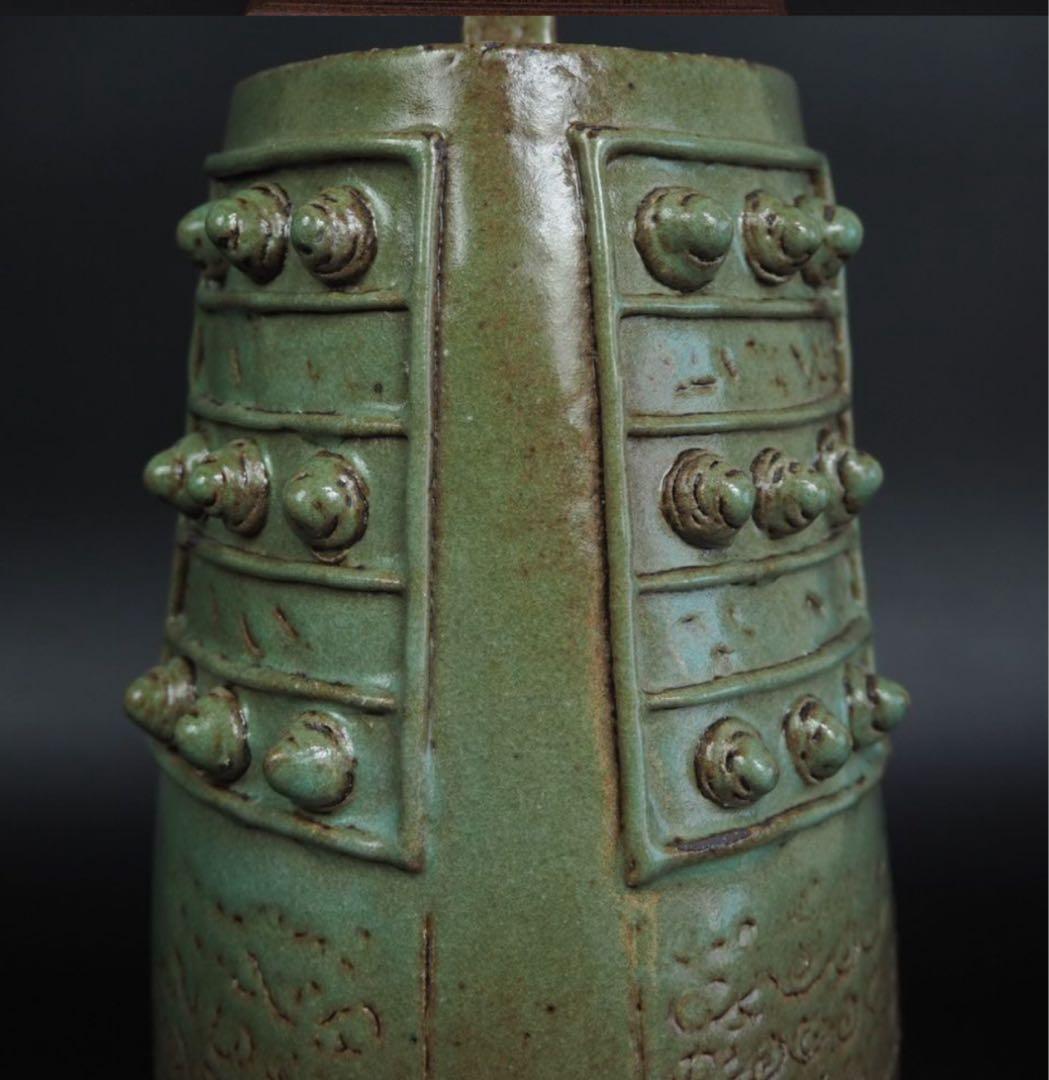 送料無料　大珍品 　一点物　緑色釉編鐘　置物　木箱　検/楽山二六九谷備前相馬常滑