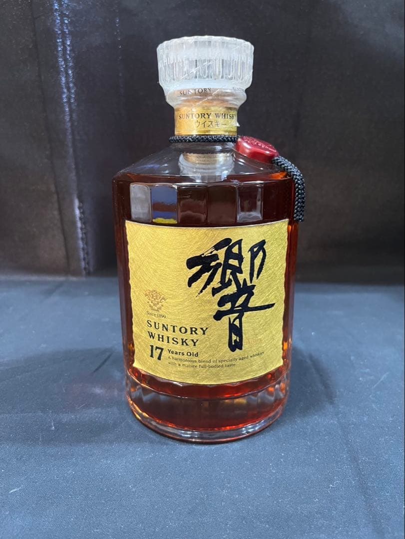 【未開封】サントリーウイスキー 響 17年 ゴールドラベル