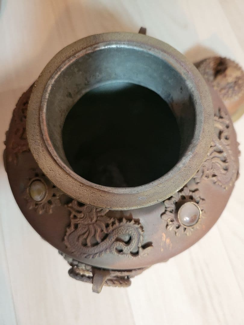 ヴィンテージ品　金属製ドラゴン装飾　銅壺
