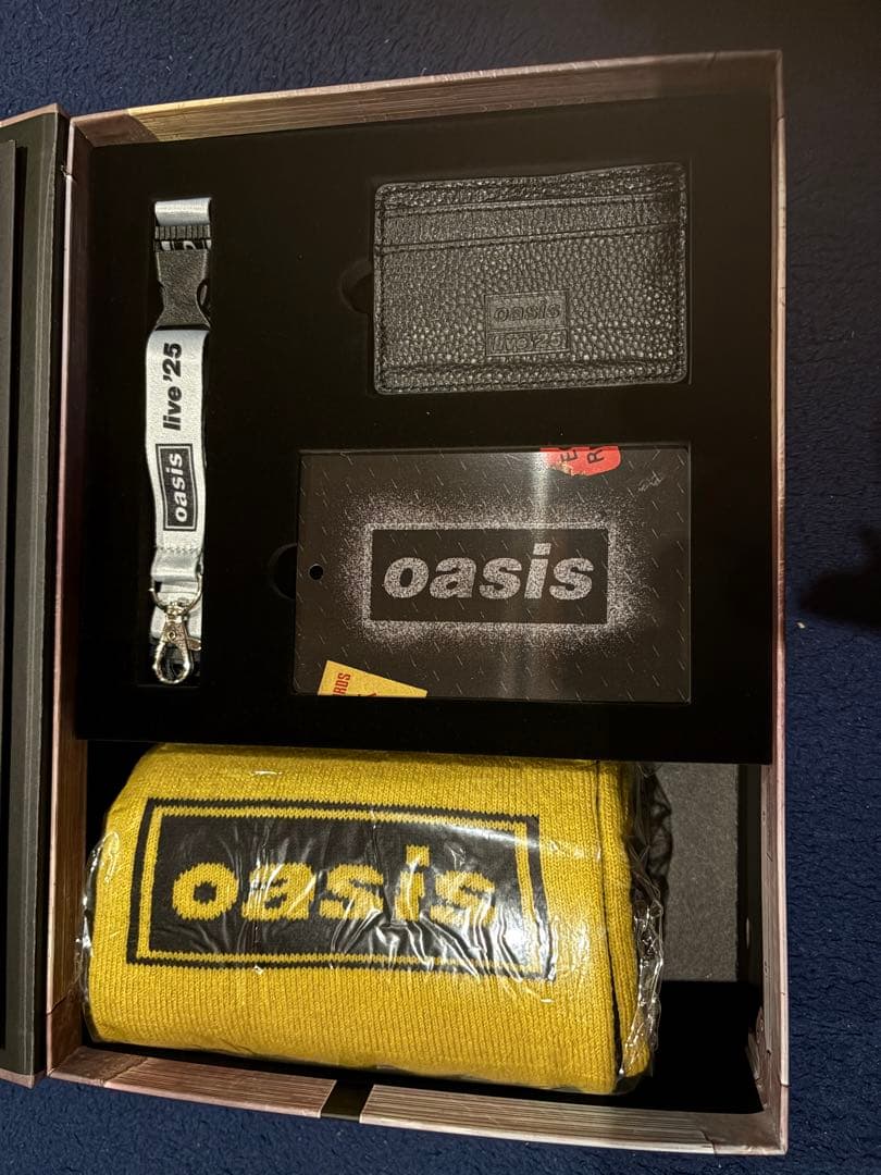 タ*ラ様 Oasis Fan Package VIPノベルティボックス　エディン