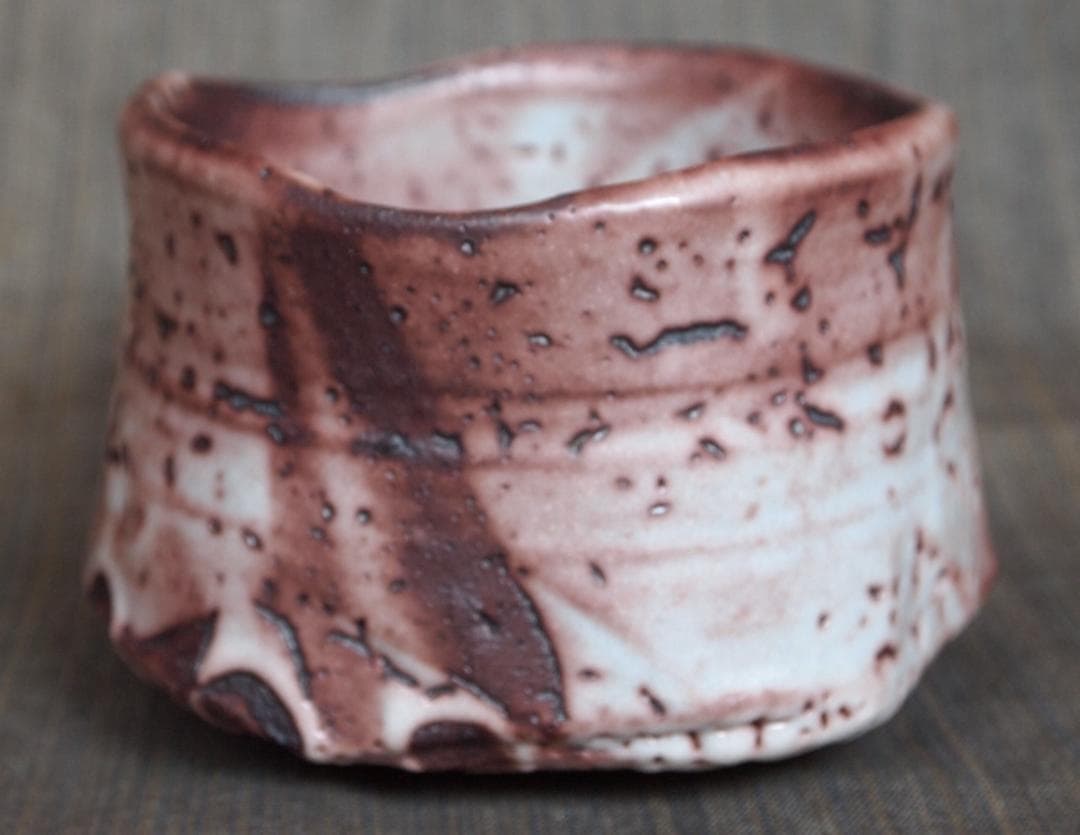 人気作家★山田和《師：加藤唐九郎》〈紫・炎舞〉志野茶碗★共箱・布