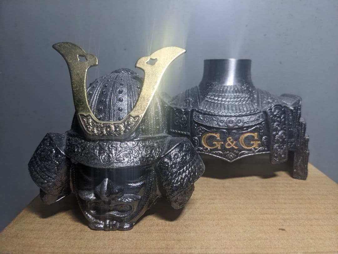 ニッカウィスキー G&G 鎧 兜　甲冑ボトルカバー 戦国武将 金属製