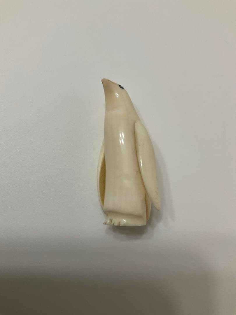 希少　鯨の歯　マッコウクジラ　ペンギンの置物