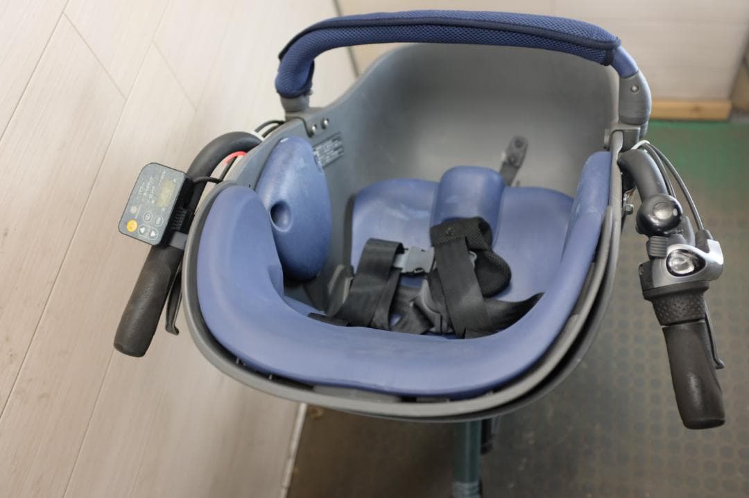 A )パナギュット　20インチ3段　13.2Ah（5点灯）充あり キー追加