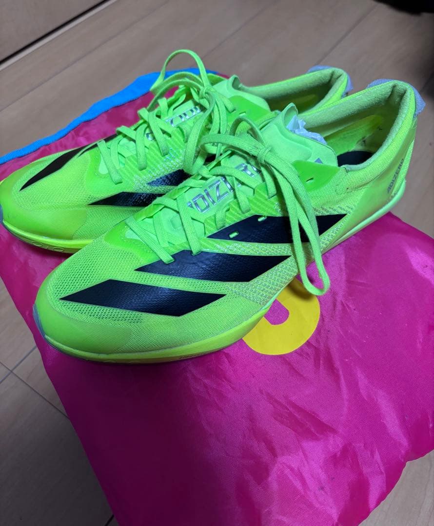 アディゼロ フィネス 25.5cm