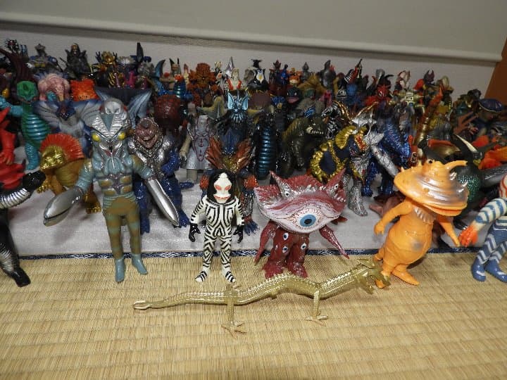 ウルトラマン怪獣163体