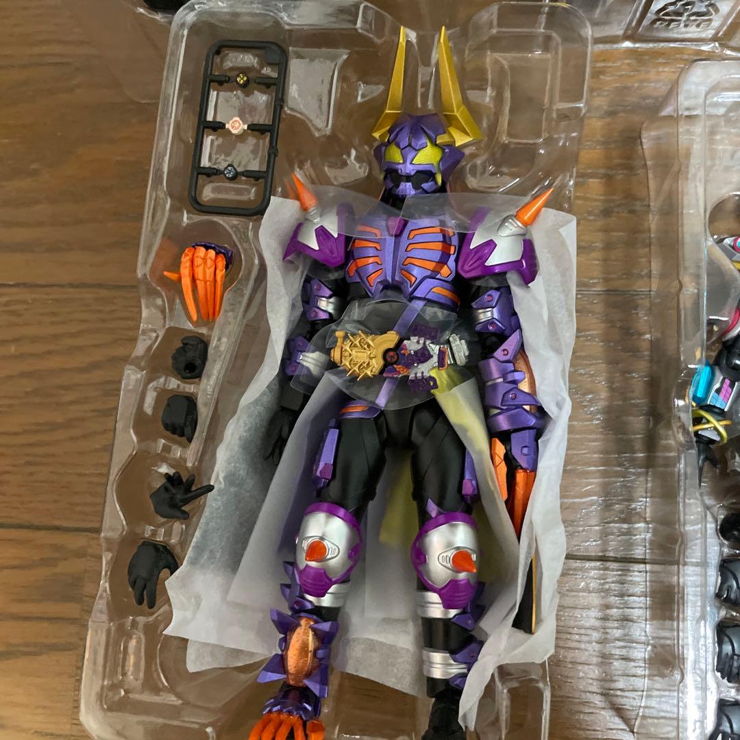 shフィギュアーツ仮面ライダータイクーンブジンソードなど4点