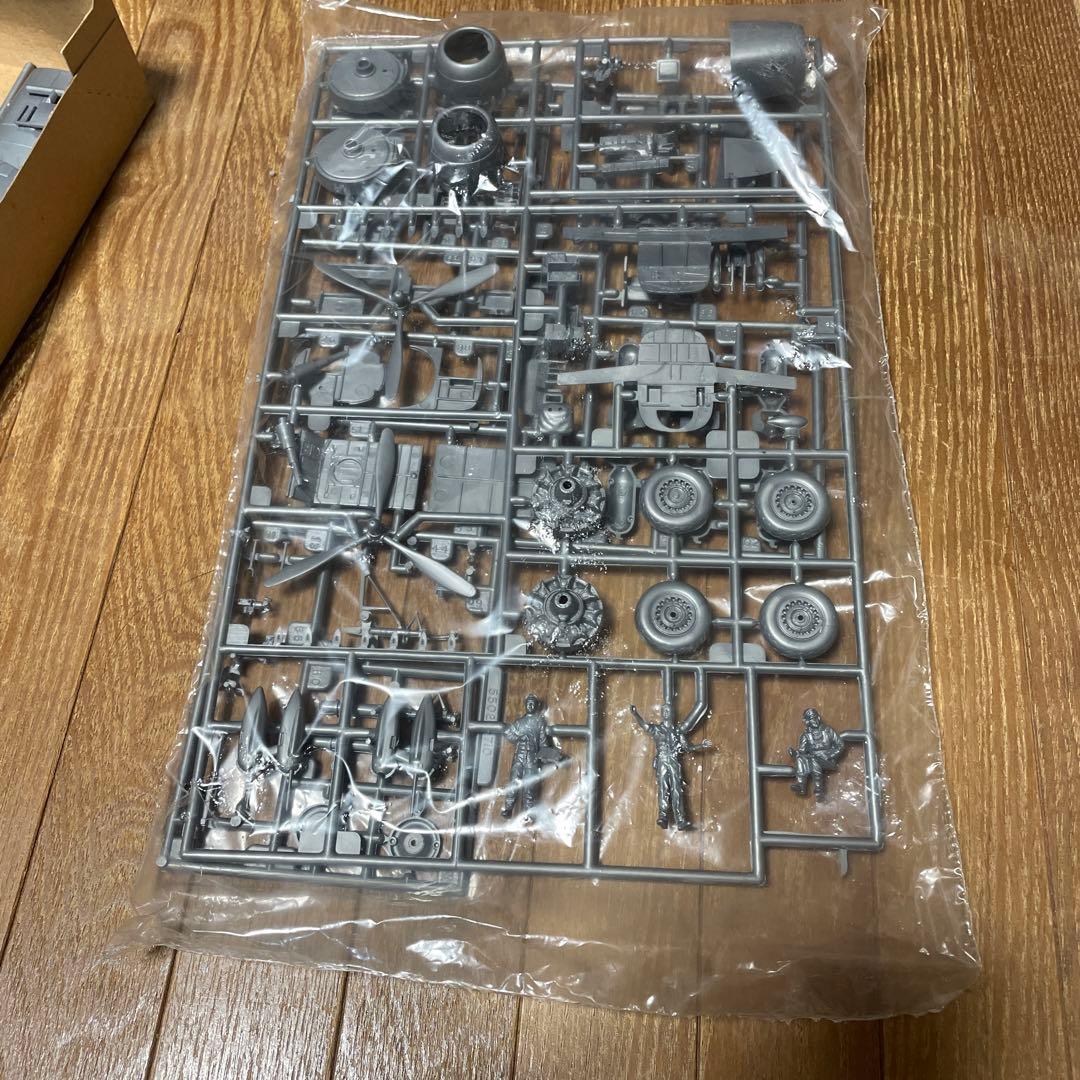 希少 1/48 モノグラム B-25J MITCHELL