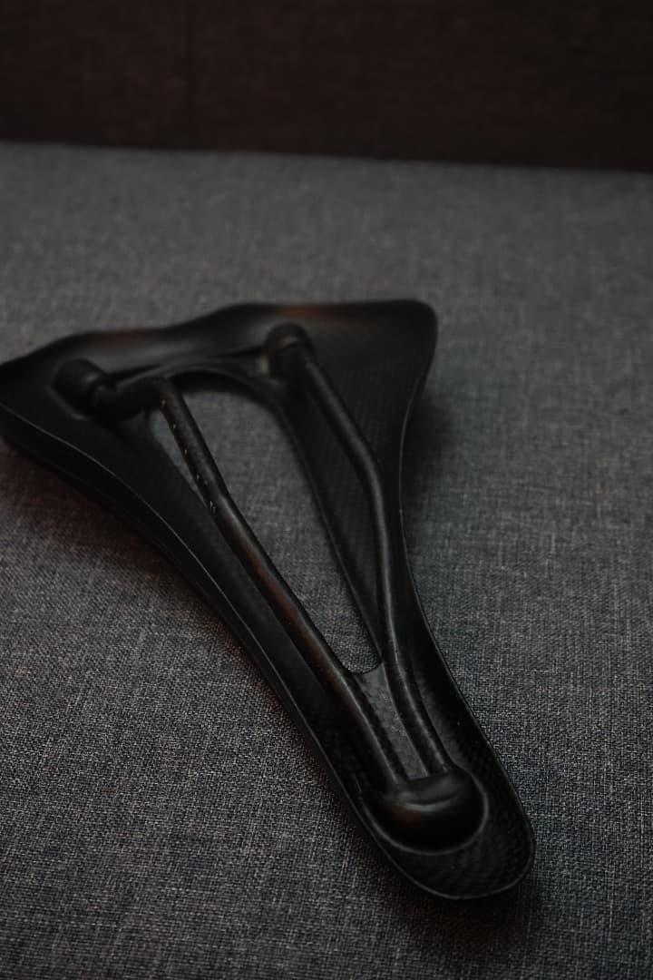 Selle Italia SLR Tekno-Flow / カーボン サドル